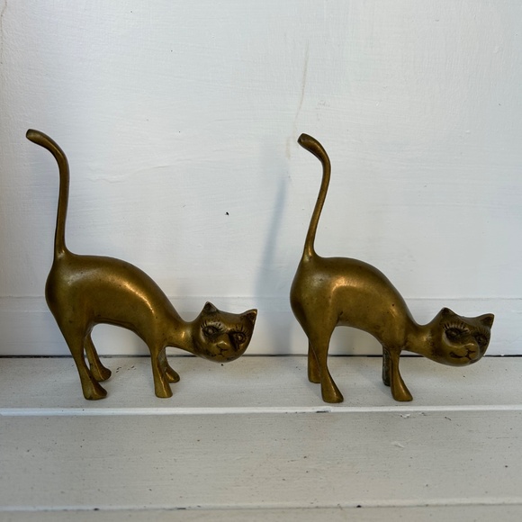 pair of two vintage brass cats - Picture 2 of 5
